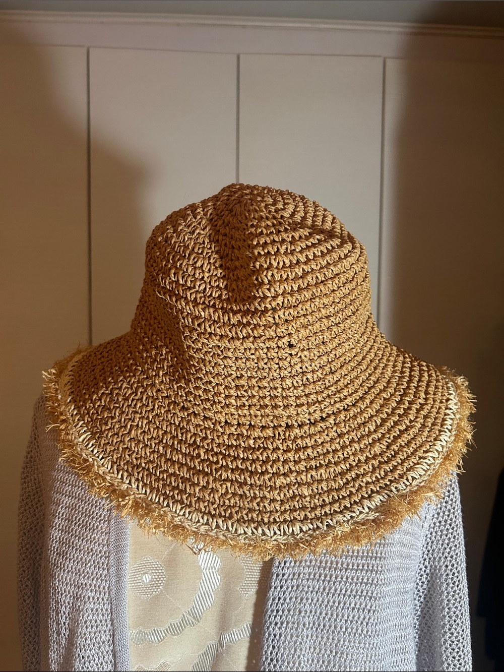 Fringe-Edge Crochet Bucket Hat, Adjustable size